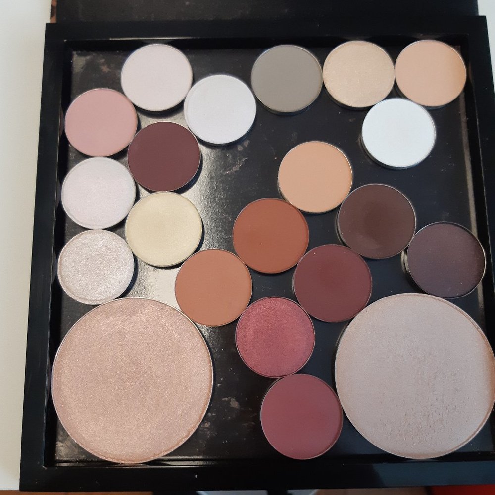 Sydney Grace, Coastal Scents, ColourPop singles and empty Tarte Palette